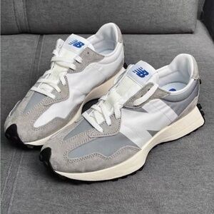 New Balance Men's Sneakers in Gray, White, and Blue
